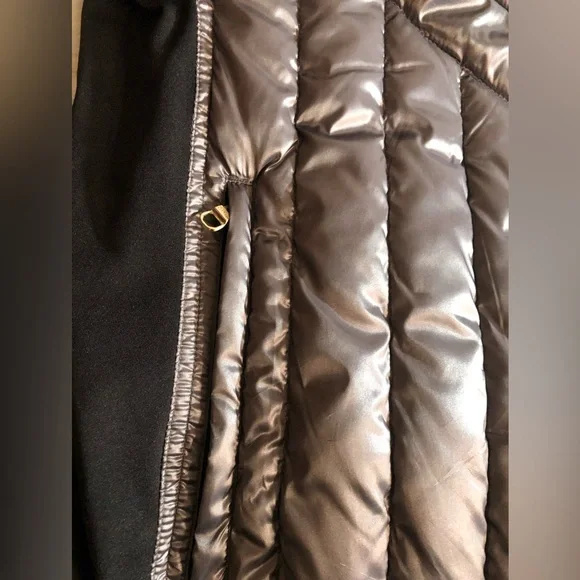 Calvin Klein Performance Vest. New without Tags - Picture 8 of 10